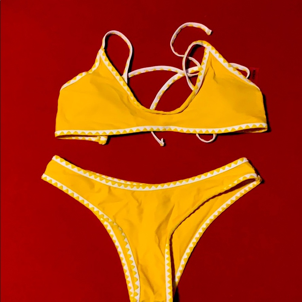 Yellow swimming suit